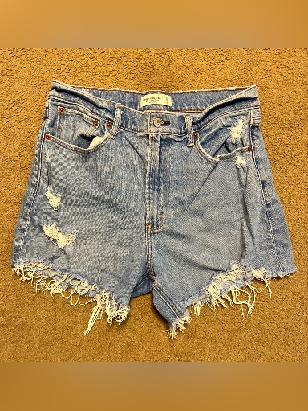 Abercrombie & Fitch 4 Inch Mom Short High Rise Distressed Denim Blue 8/29 Shorts